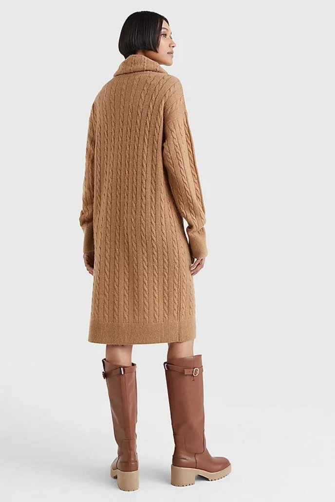 SOFTWOOL CABLE ROLL-NK DRESS hnedé